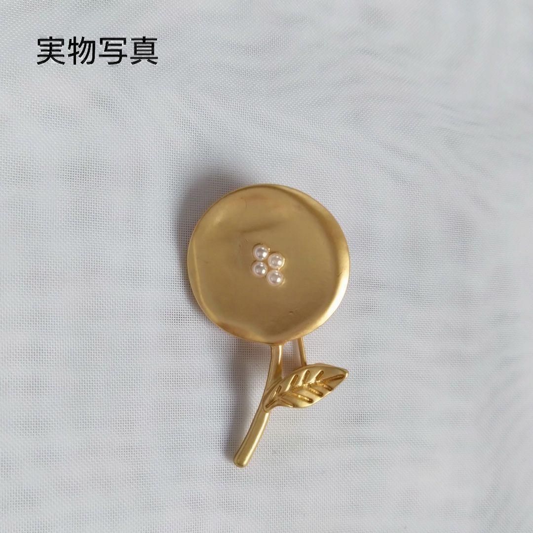 フラワー ブローチ マット ゴールド アンティーク風 花 北欧