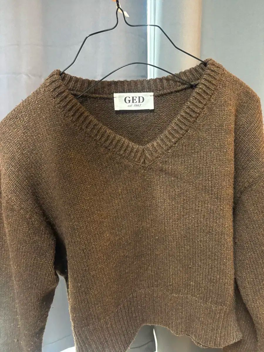 ged ブラウン プルオーバー ニット ブラウン
