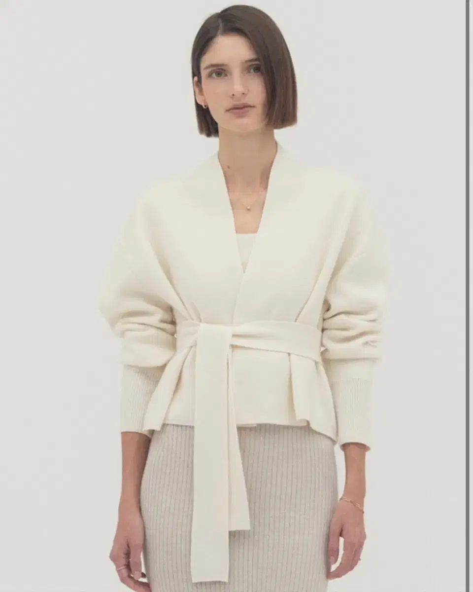 シエ Sie シャルロット ウール カーディガン クリーム