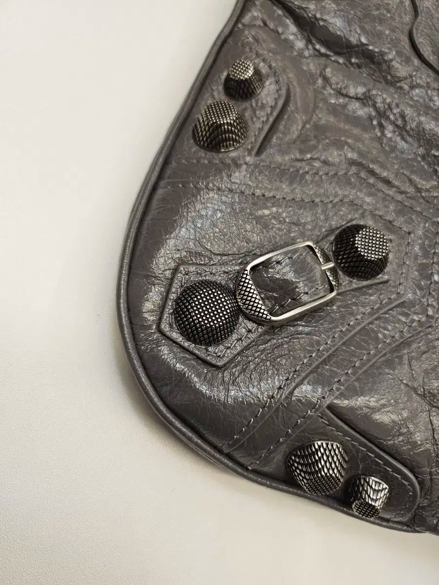 バレンシアガ ル カゴール ポーチ - クラッチバッグ