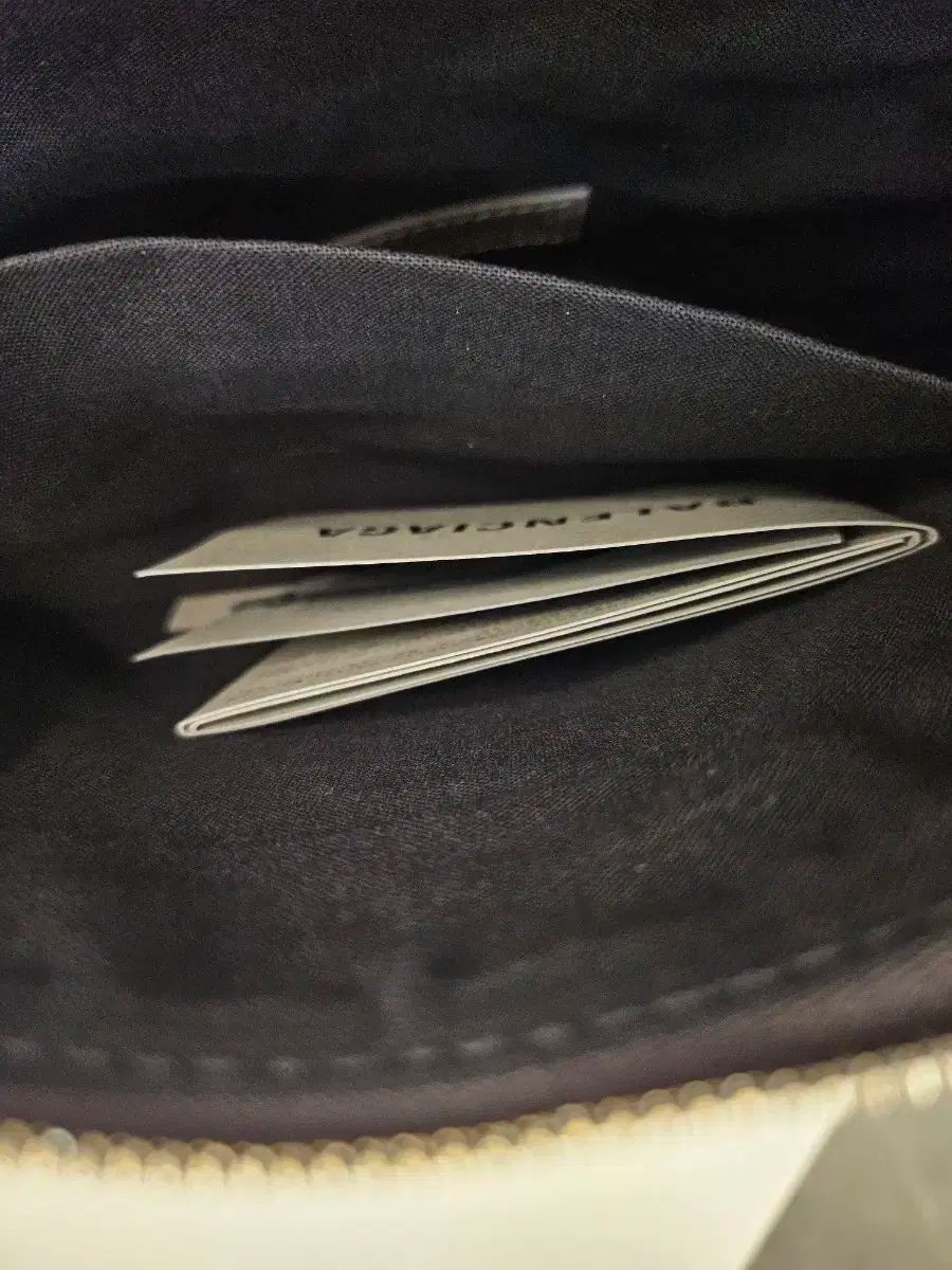 - クラッチバッグ