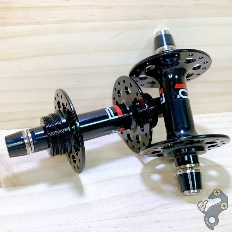 新品!! オイルスリック　ピストハブ　24h　後輪用　ピスト　シングル　固定 POLSO ピスト 固定ギア ハブ 前後セット ブラック 32H アルミ合金 6061