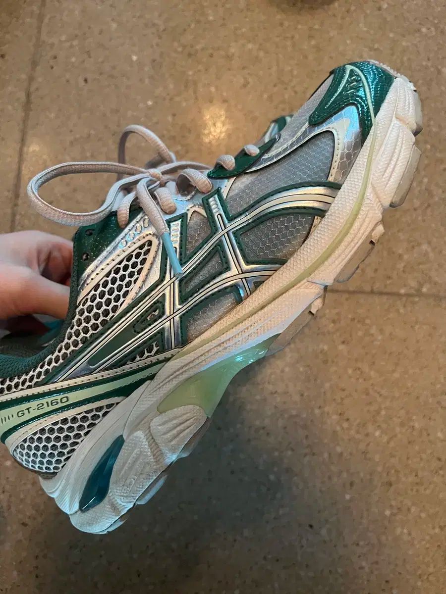 アシックス アボブ ザ クラウズ GT-2160 230