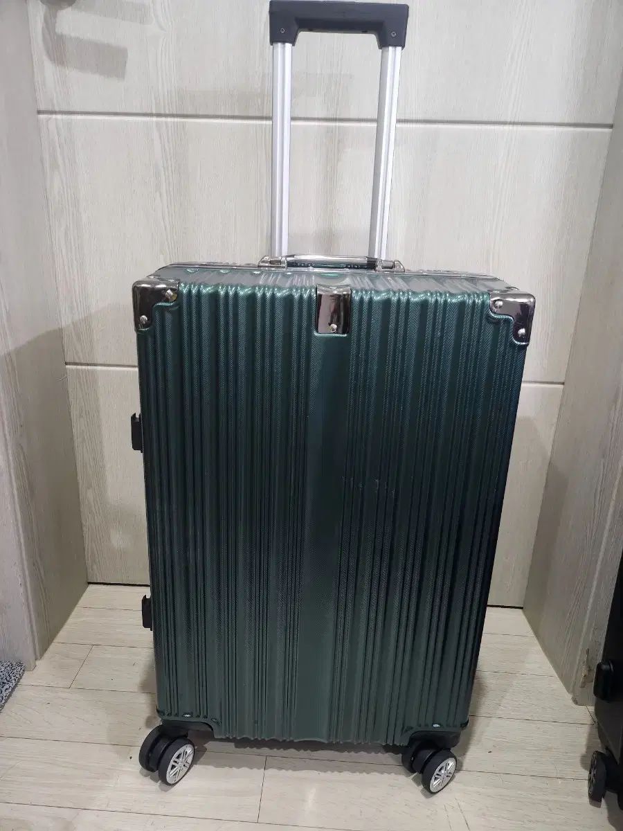 24インチ HARDWEAR 旅行用キャリー