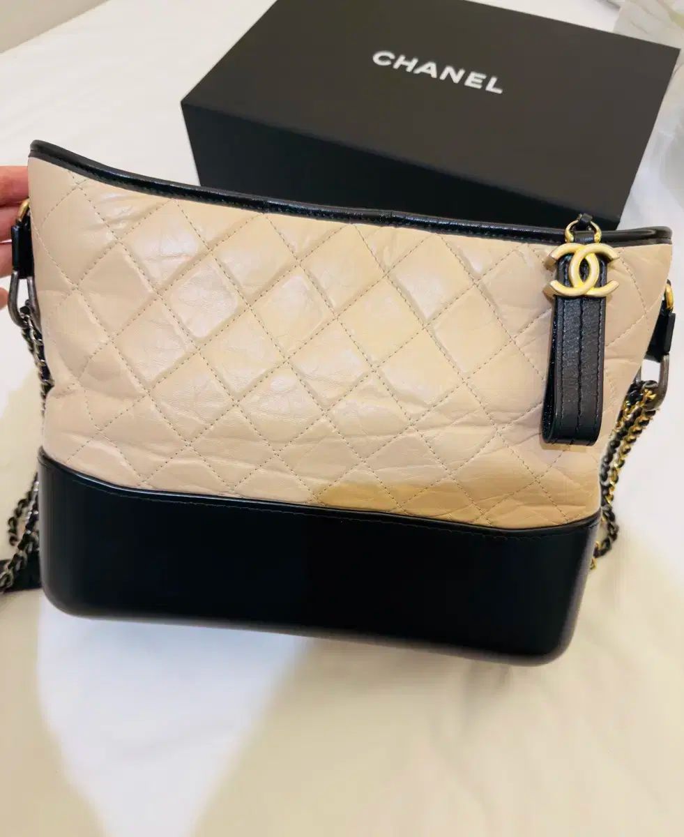 シャネル HOBO BAG ベージュ ミディアム