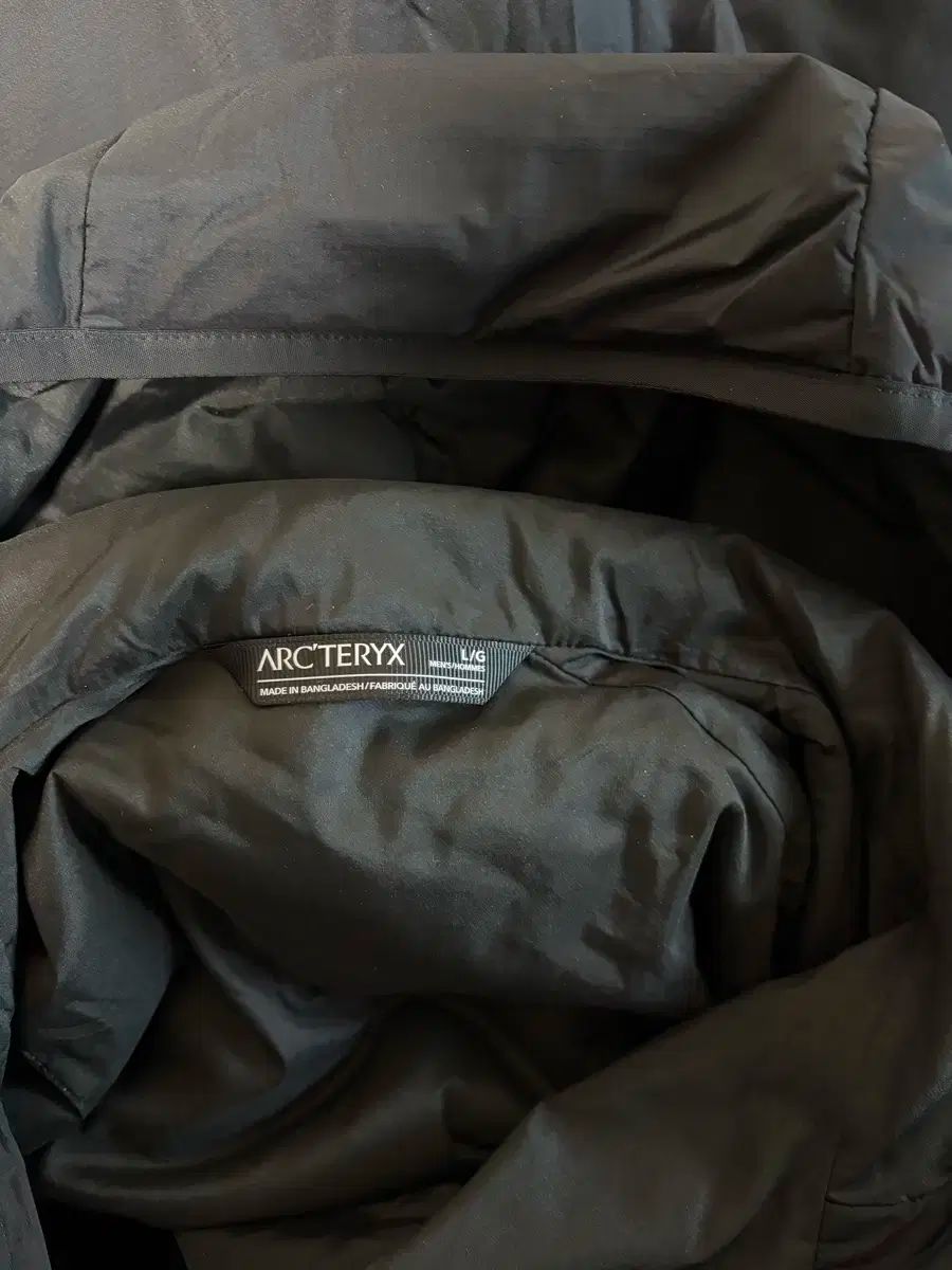 L ARC TERYX アークテリクス Atom アトム ブラック