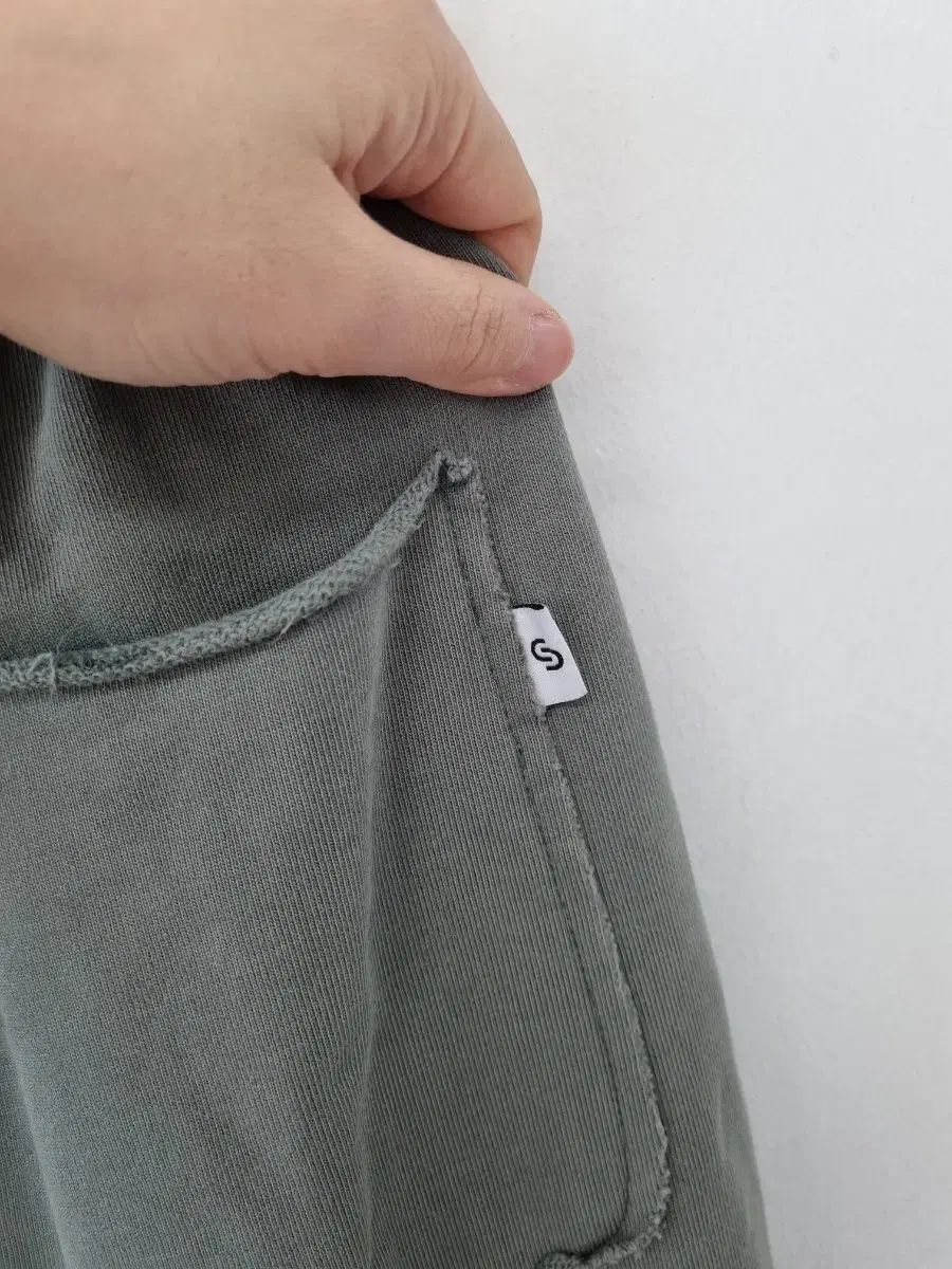 セリック 薄カーキ