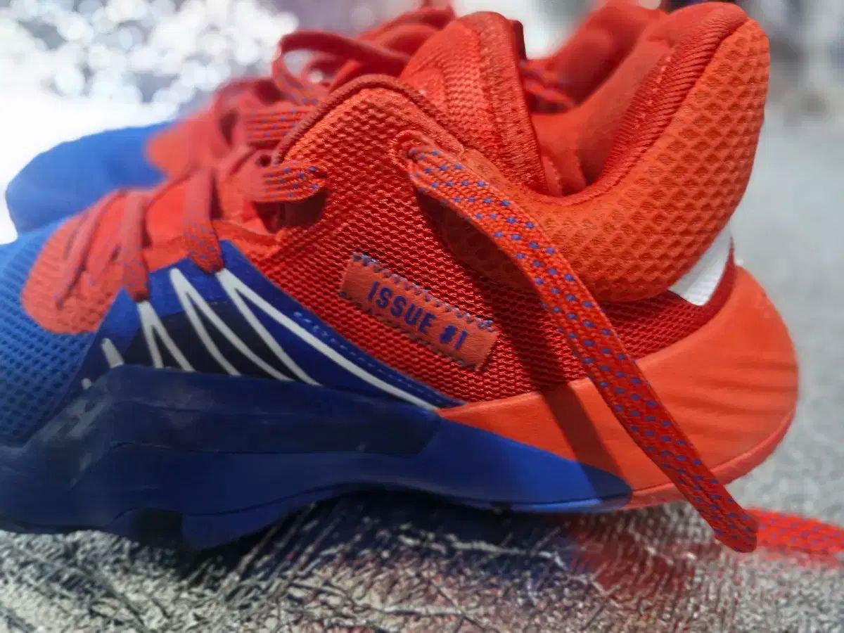 アディダス issue 1 バスケシューズ 265ミリ