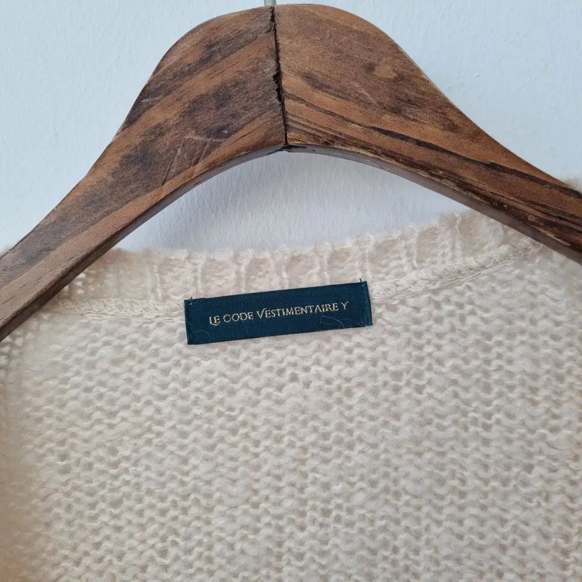 コスモポリタン ジュライ イェジス LCVY ベージュ モヘア ラブ カーディガン