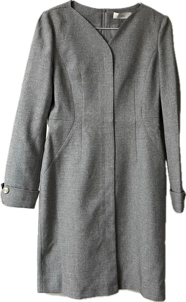 LINEライン Vネック