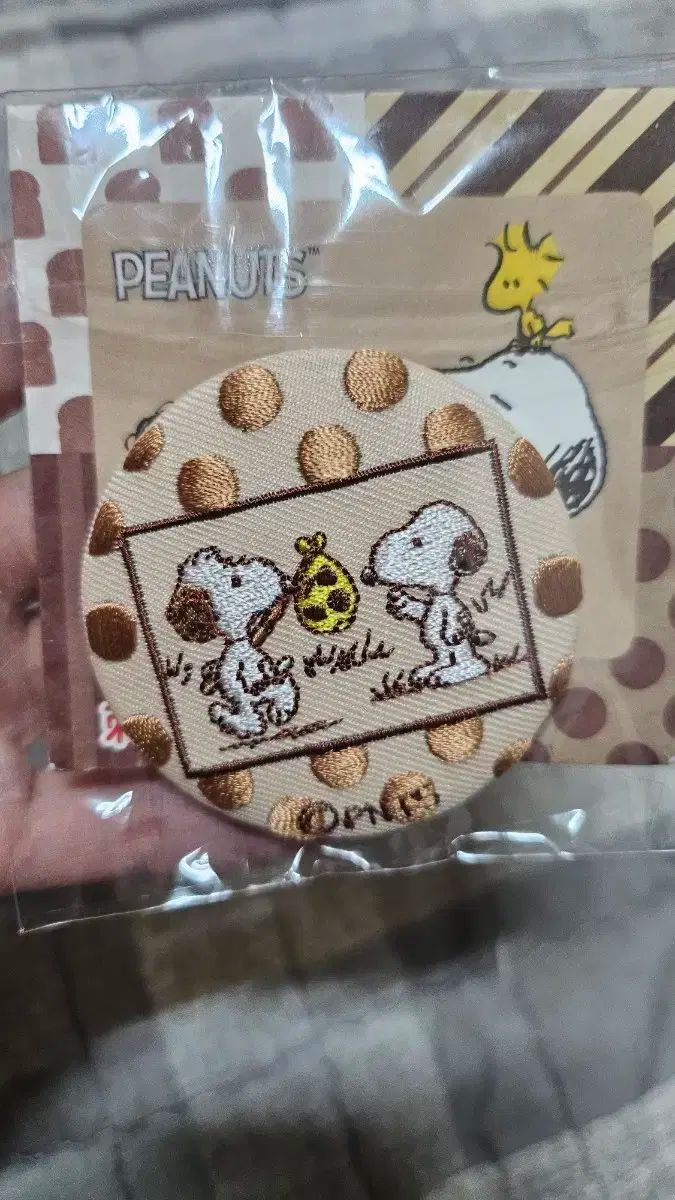 スヌーピー 缶バッジ シークレット花言葉刺繍缶バッジシークレット含む