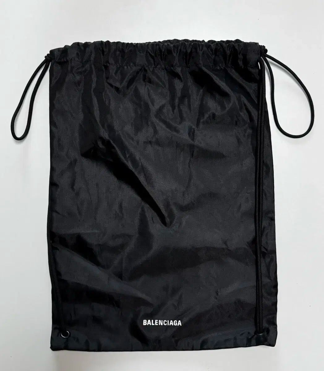 バレンシアガ ダストバッグ シャーリングバッグ