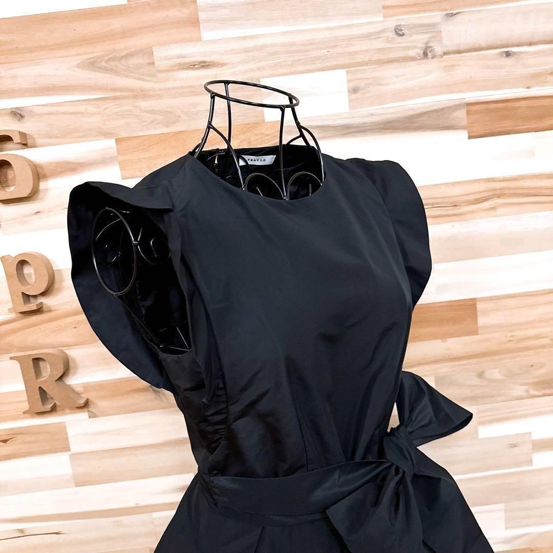  フレイアイディー フリル スリーブ ボリューム スカート リボン ワンピース黒 ノースリーブ ひざ丈ワンピース