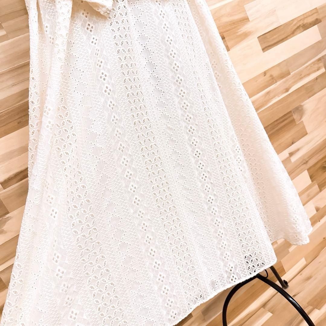 ザラ カットワーク