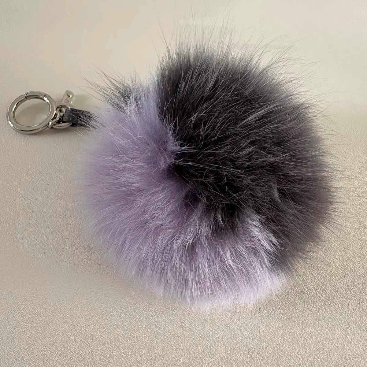 FENDI フェンディ ポンポン キーホルダー
