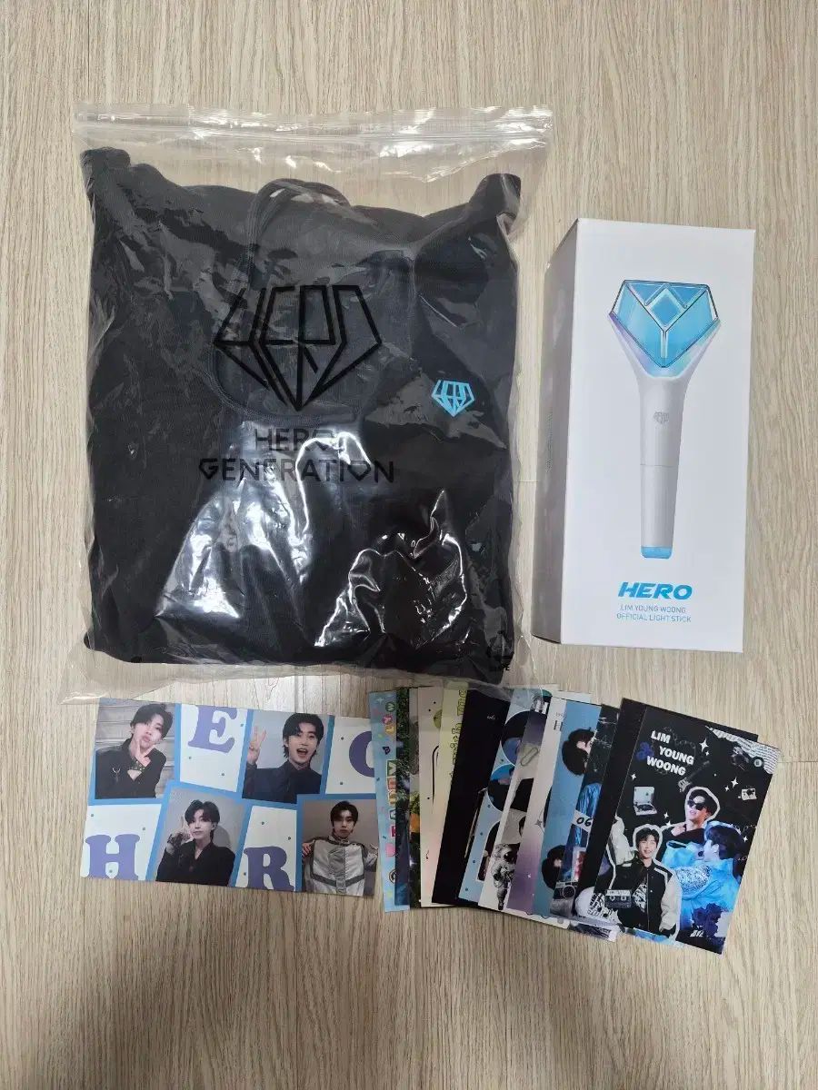 イム ヨンウン LIM YOUNGWOONG ペンライト 公式 Tシャツ チャコール L 非公式 はがき 15枚 程度