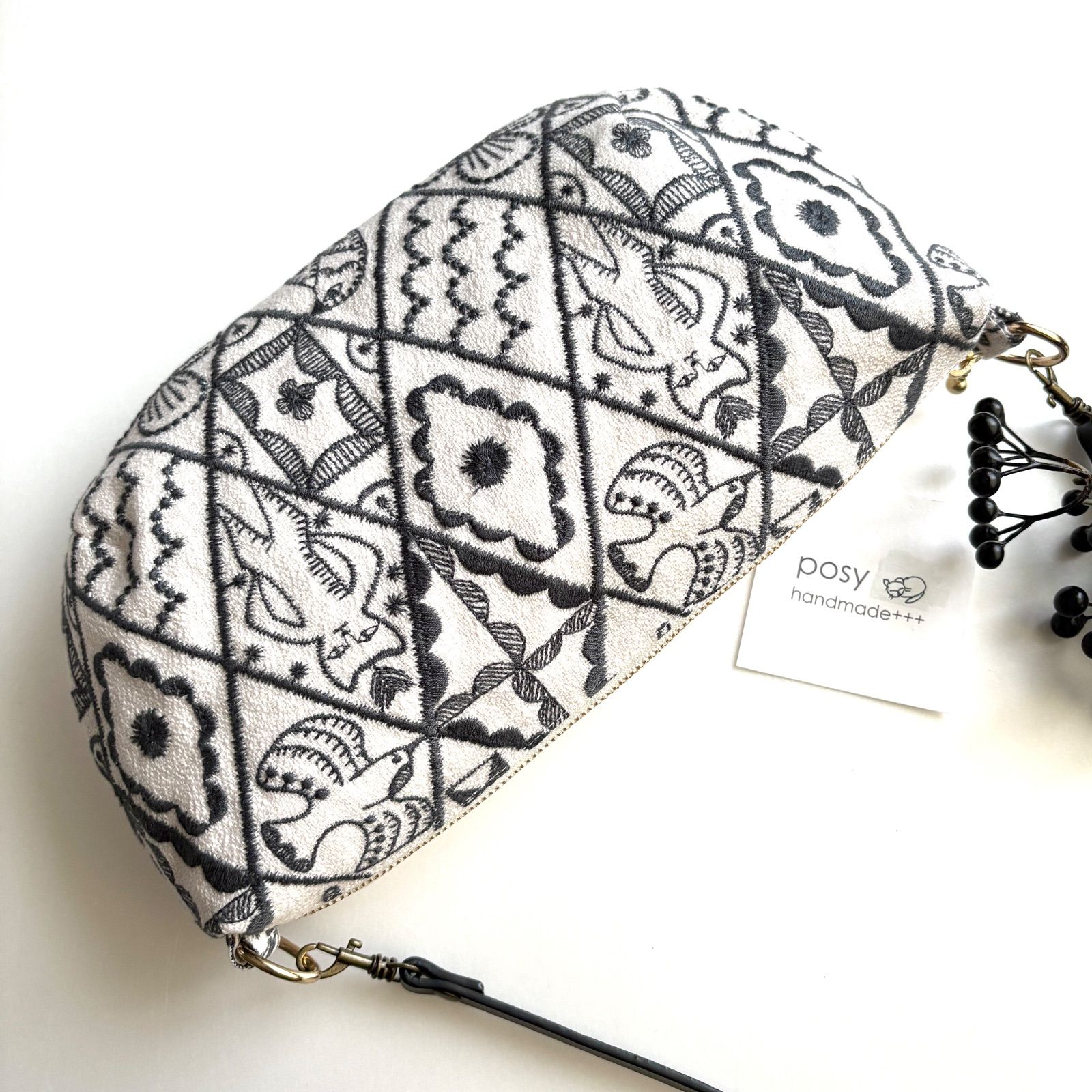 ハンドメイド ミナペルホネン 小ぶりショルダーバッグ symphonyとtambourineエクリュ