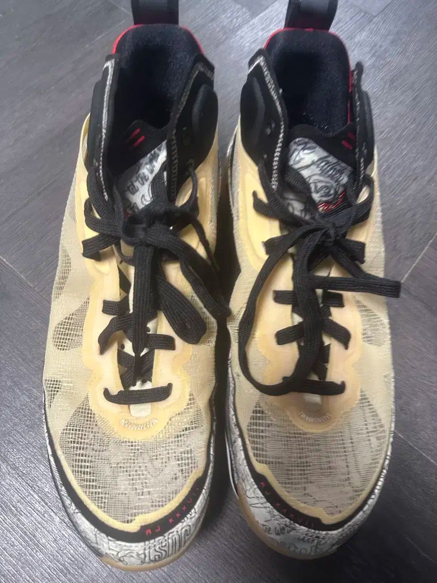 ジョーダン 37 ジェイソン テイタム ペイル バニラ バスケシューズ