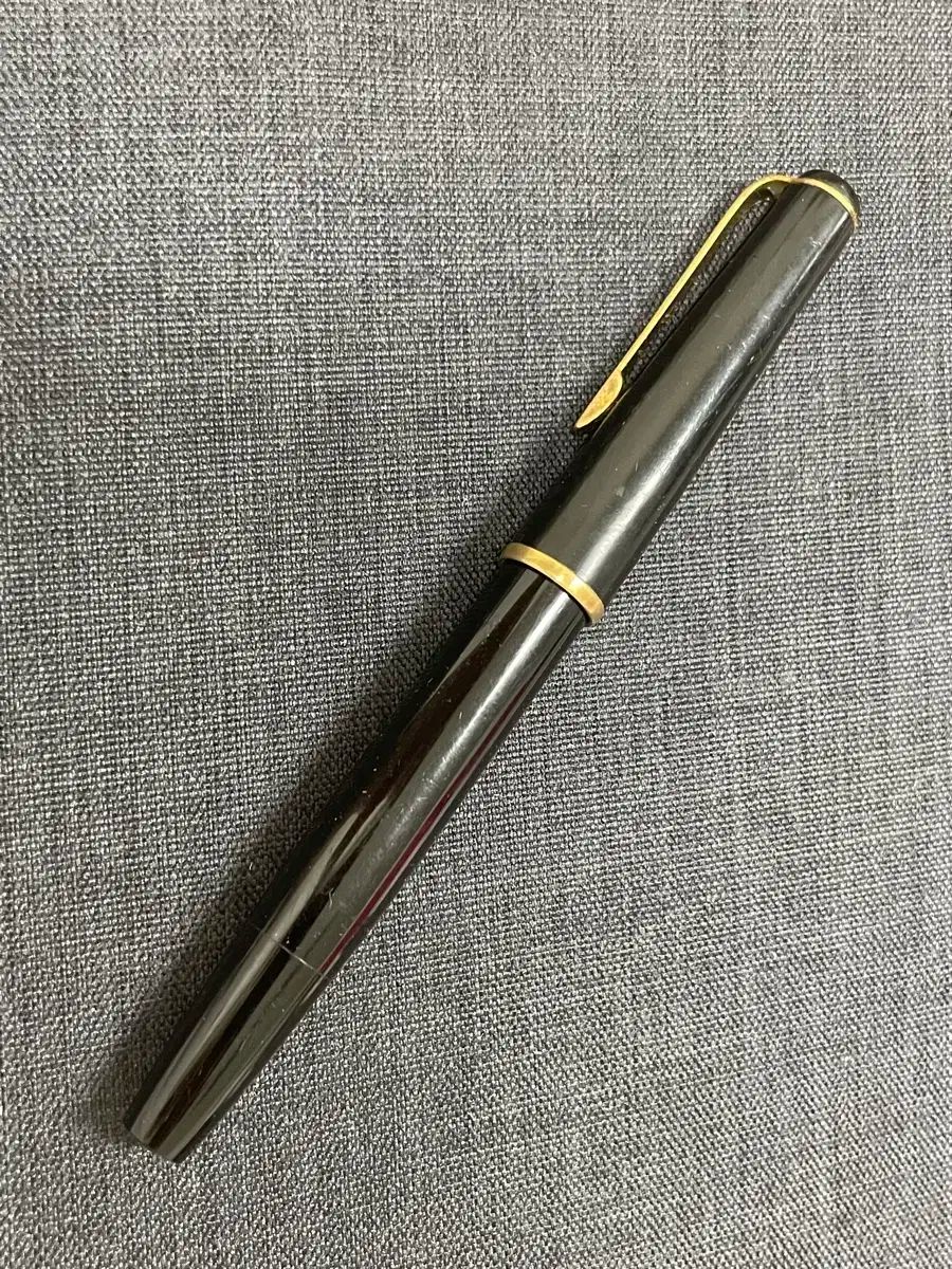 カヴェコ万年筆トランスパレント 475 M スチール Mニブ RUN