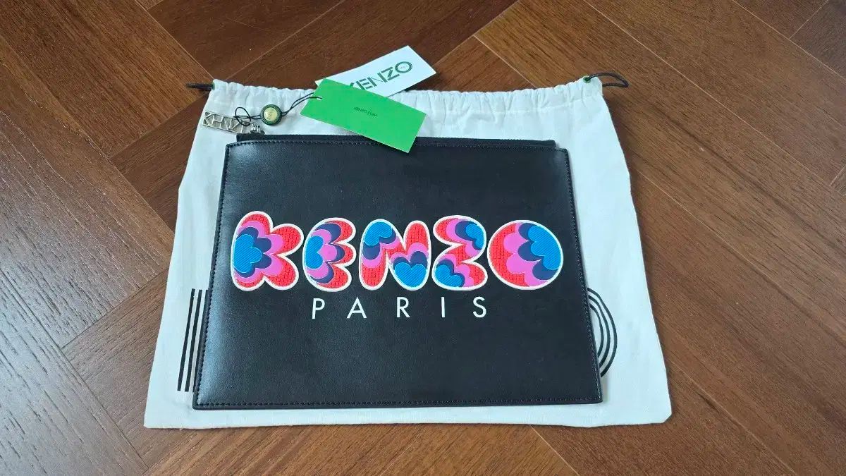 KENZO ケンゾー ロゴ クラッチバッグ