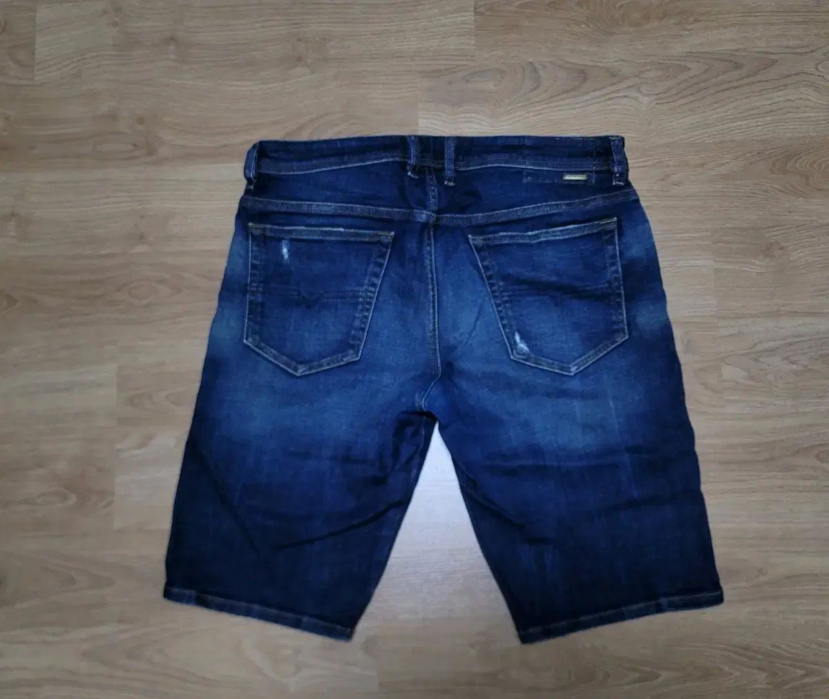 DIESEL メンズ デニムハーフパンツ サイズ 33