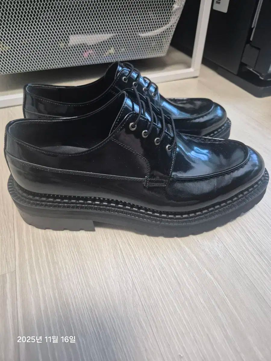 ダービーシューズ