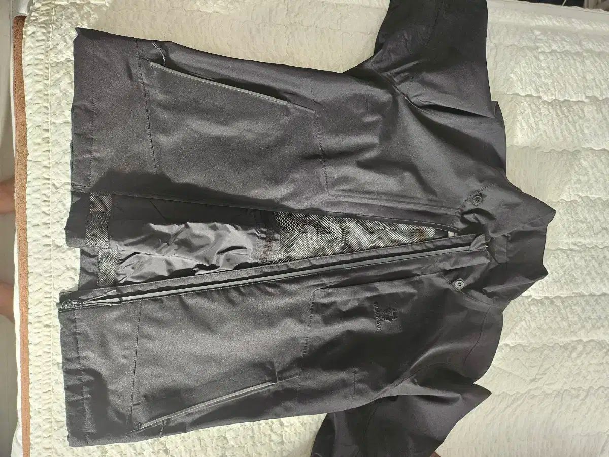 BLACK YAK ブラックヤク 黒色 ウィンドブレーカー ジャケット サイズ90