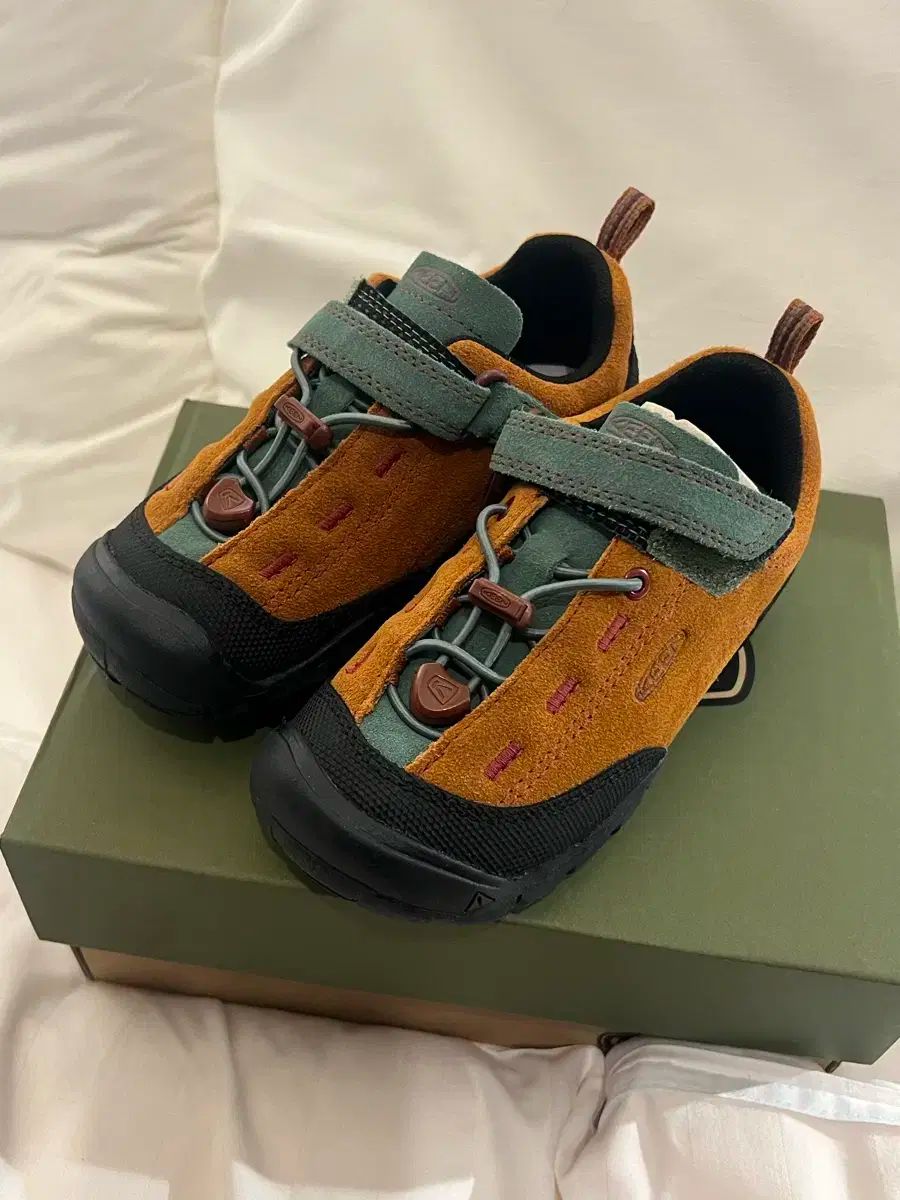 キーン キッズ スニーカー 185 サイズ