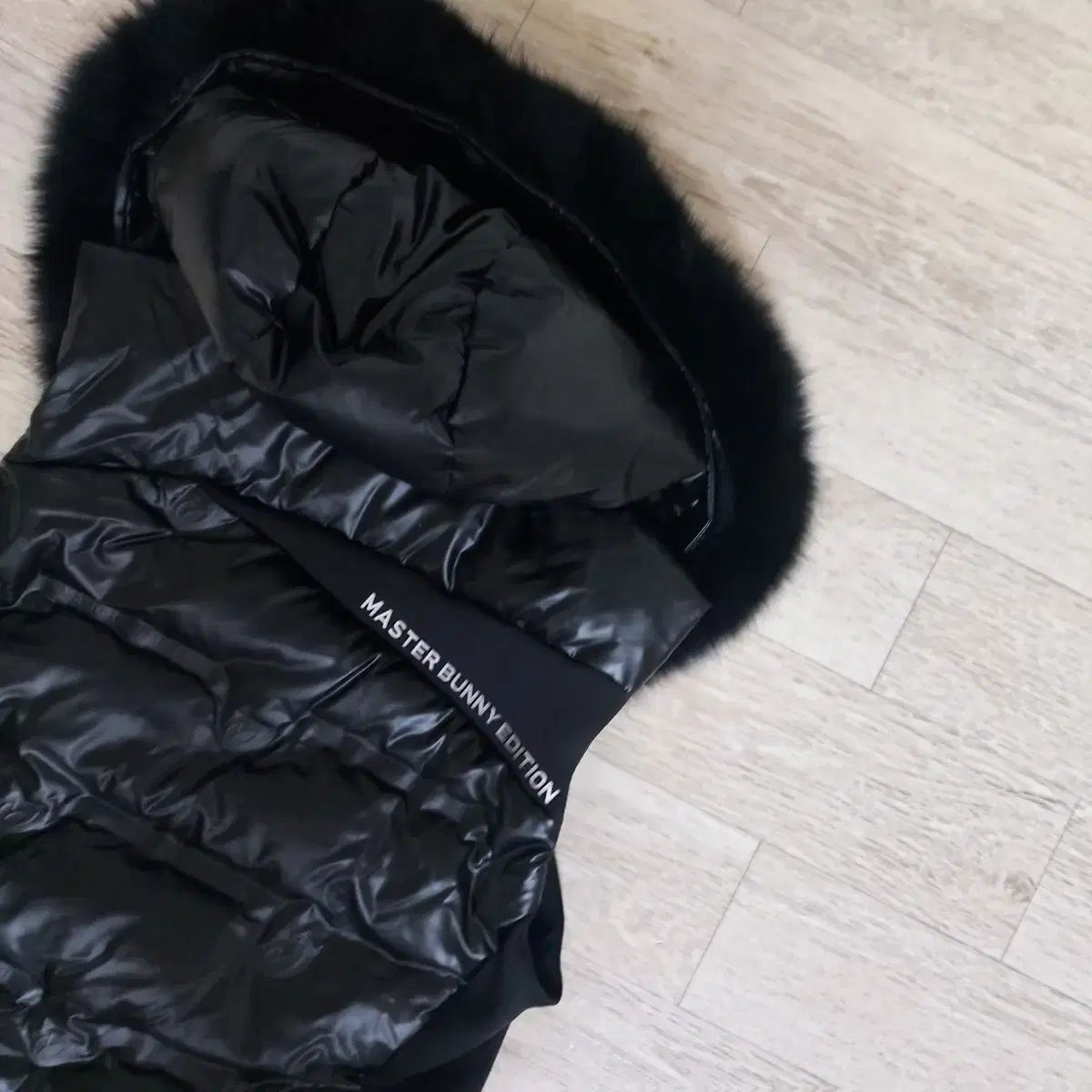 マスターバニー ダウンベスト