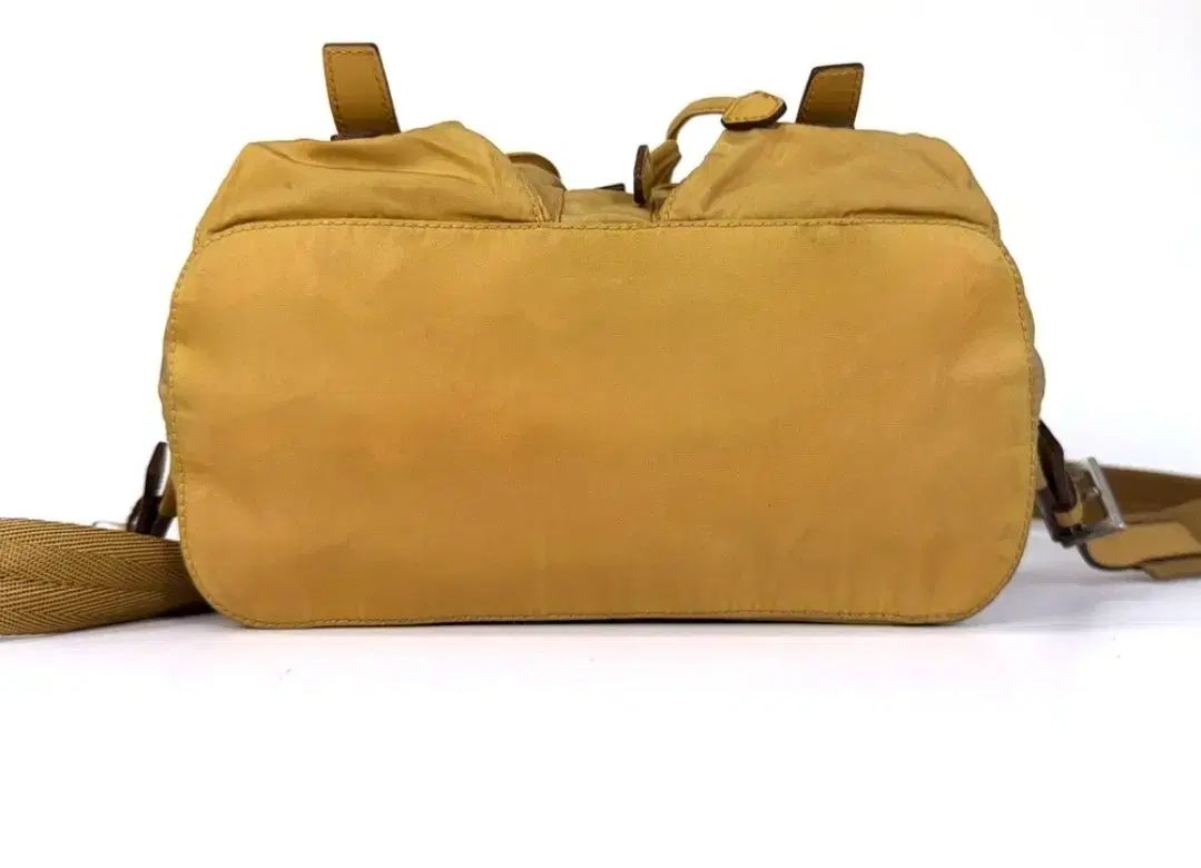  PRADA プラダ バックパック スモール ブラウン 着用画像 リュック バックパック バッグ