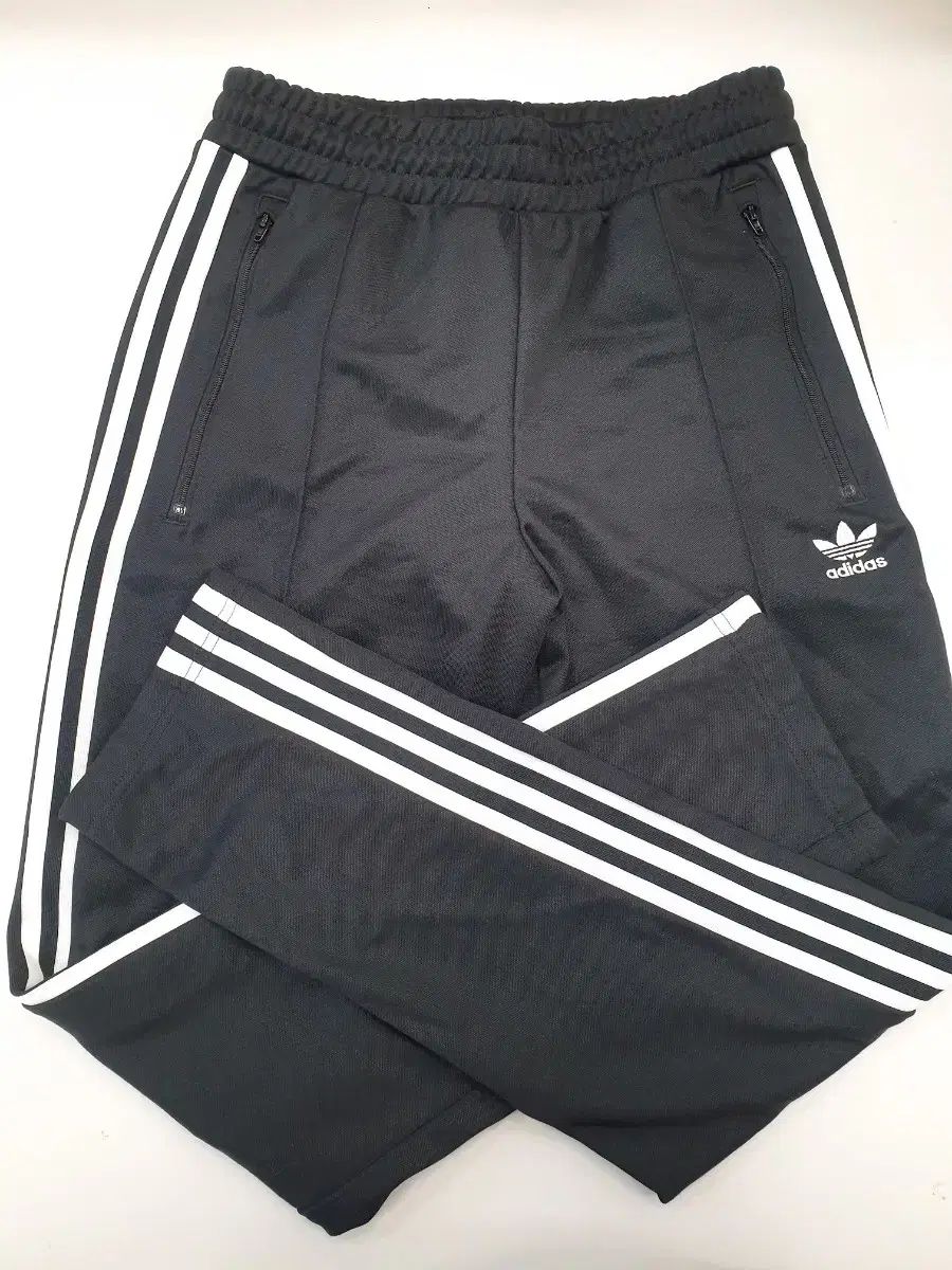 アディダス 3本線 トレーニング ズボン ブラック M
