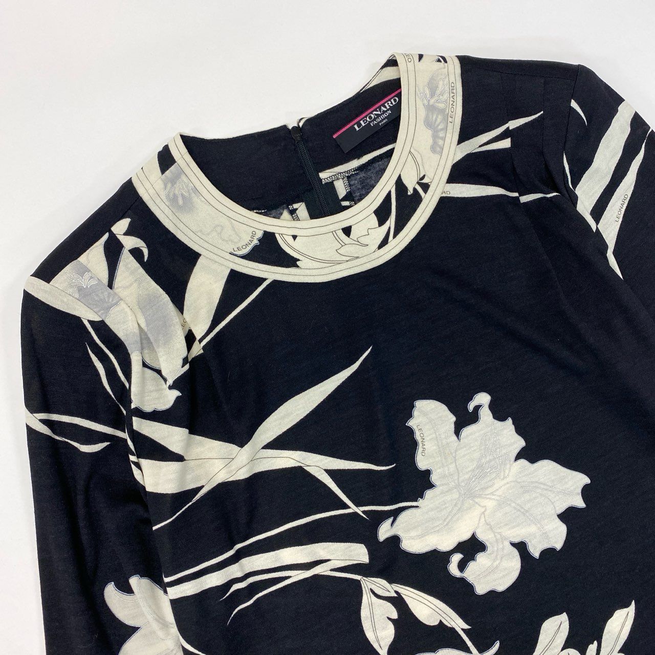 38k16【美品】LEONARD レオナール 長袖カットソー クルーネック 花柄