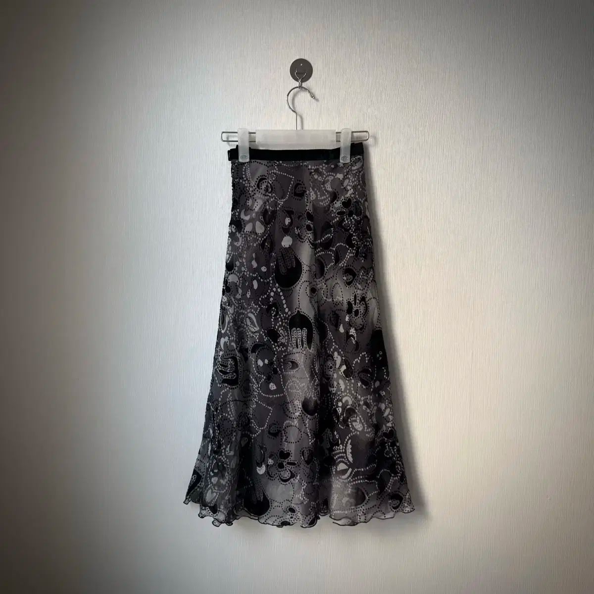 オリエンタル フェアリー ベイズリー ツアーベルベット ポイント モノトーン ロング丈スカート スカート ロックシーク パンク