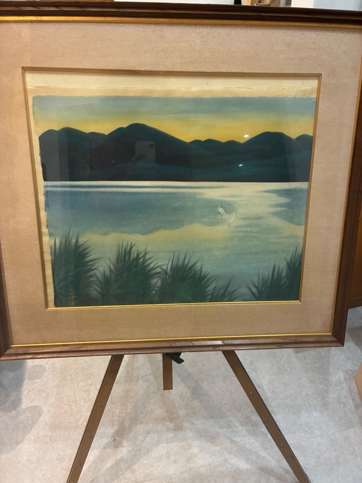 湖上に佇む二羽の鷺 落款あり 日本画 額装 額入り 日本美術