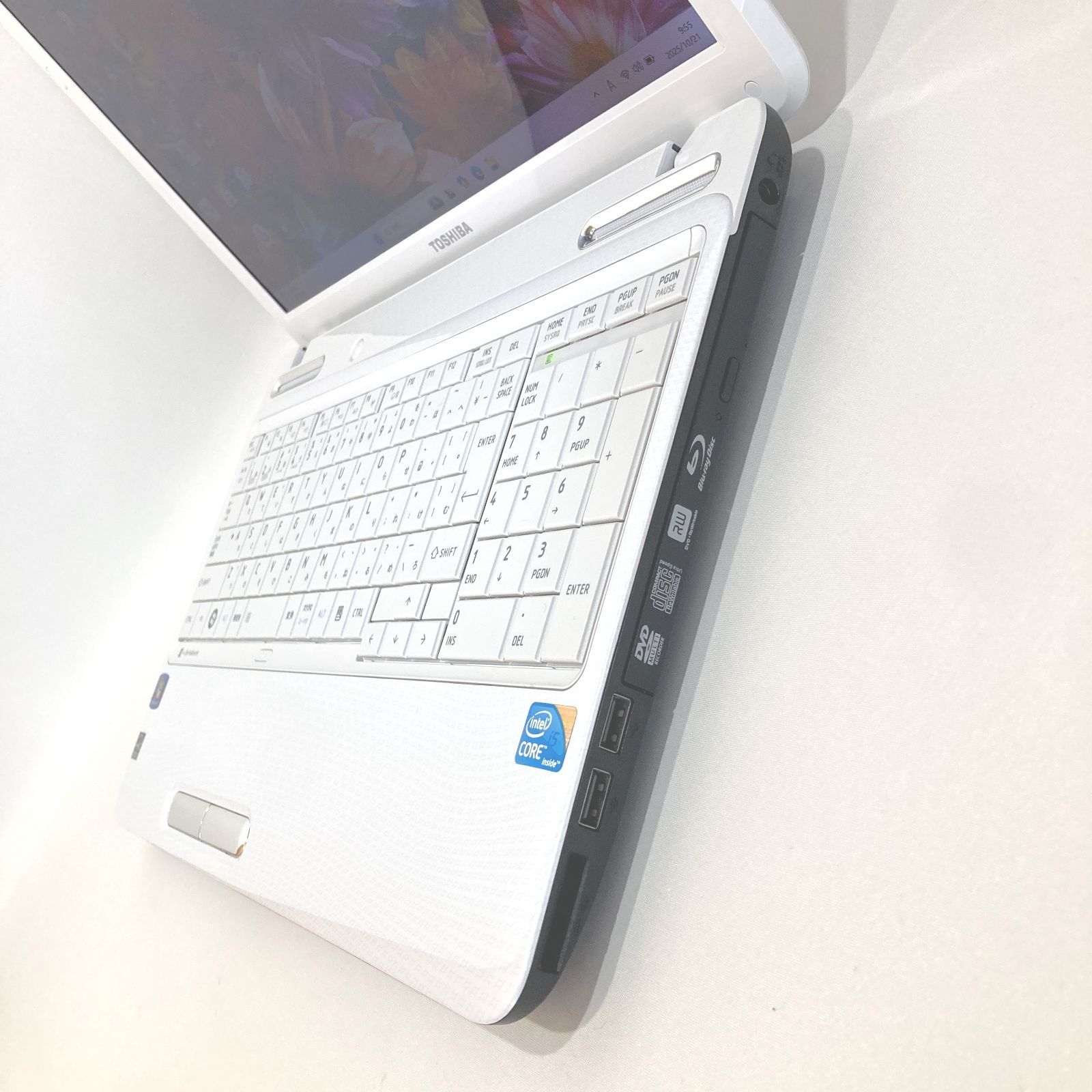 ✨美品✨快速i5・カメラ付き・DVD◇白◇すぐ使えるノートパソコン◇T310-2 ✨美品✨快速i5・カメラ付き・DVD◇白◇すぐ使えるノートパソコン