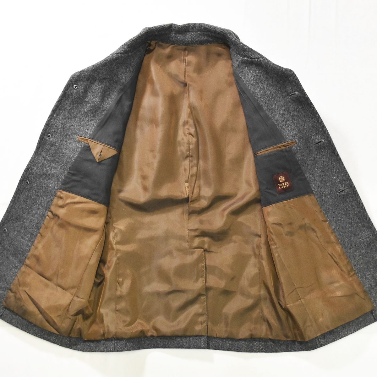 タケオキクチ TAKEO KIKUCHI ミドル丈 ウール ジャケット センターベント 総裏地 3 ヘリンボーン グレー メンズ WWW_SMP1DAWEKUDUS_SCH_ID