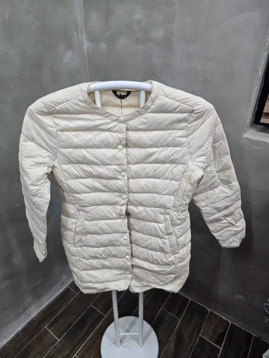 TATE アイボリー ダウン ジャケット