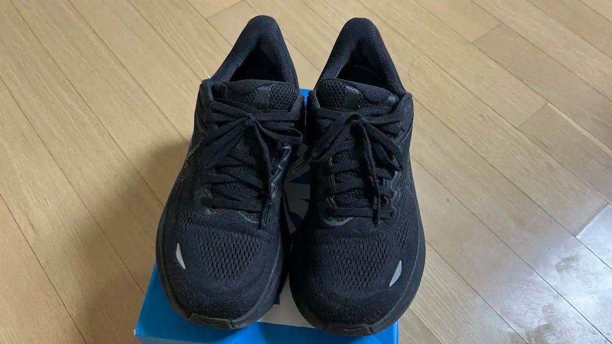HOKA ONE ONE ホカオネオネ ボンダイ9 レディース W X-WIDE ブラック 255mm
