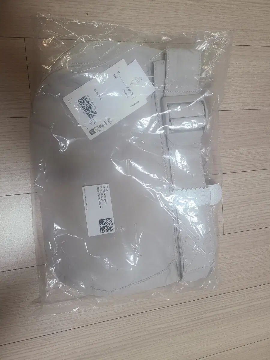  COS 新 サドルバッグ ストーン メッセンジャーバッグ ショルダーバッグ