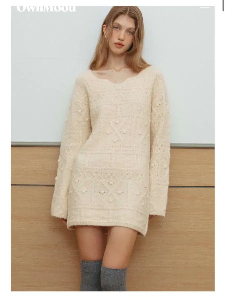単ムード ホリデー ニットONE PIECE クリーム アイボリー