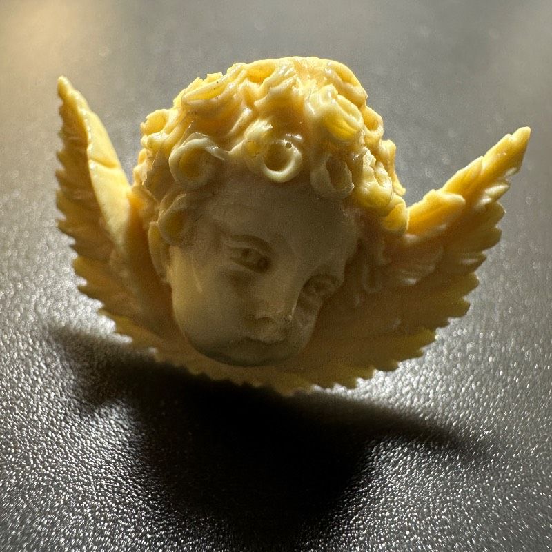 エンジェル 天使 ピンバッジ 素材不明 アイボリー S-BOX