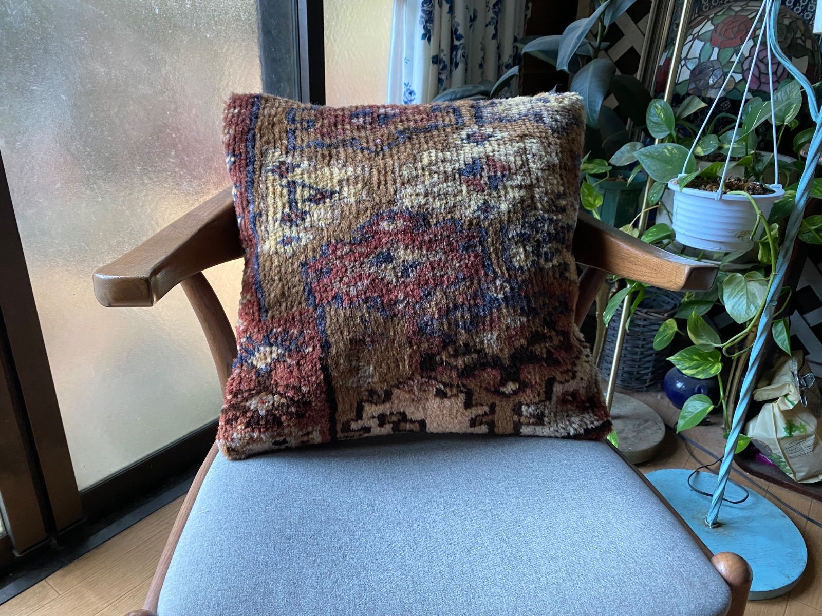 トルコ直輸入卸売価格！カルスのオールドキリムのクッションカバー！一