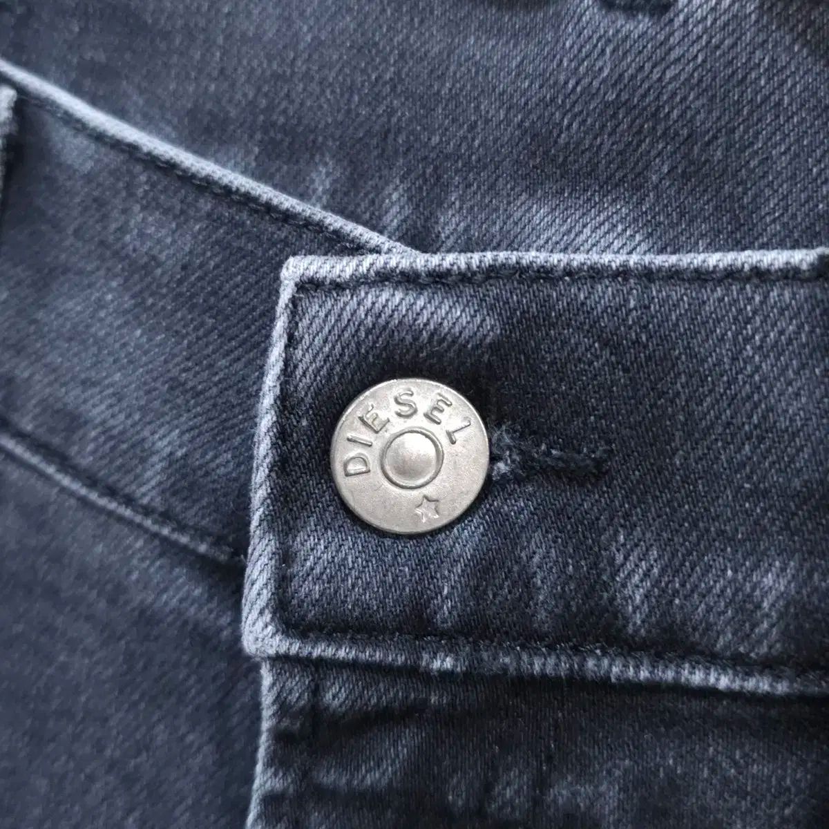 ウィメンズ デニムパンツ