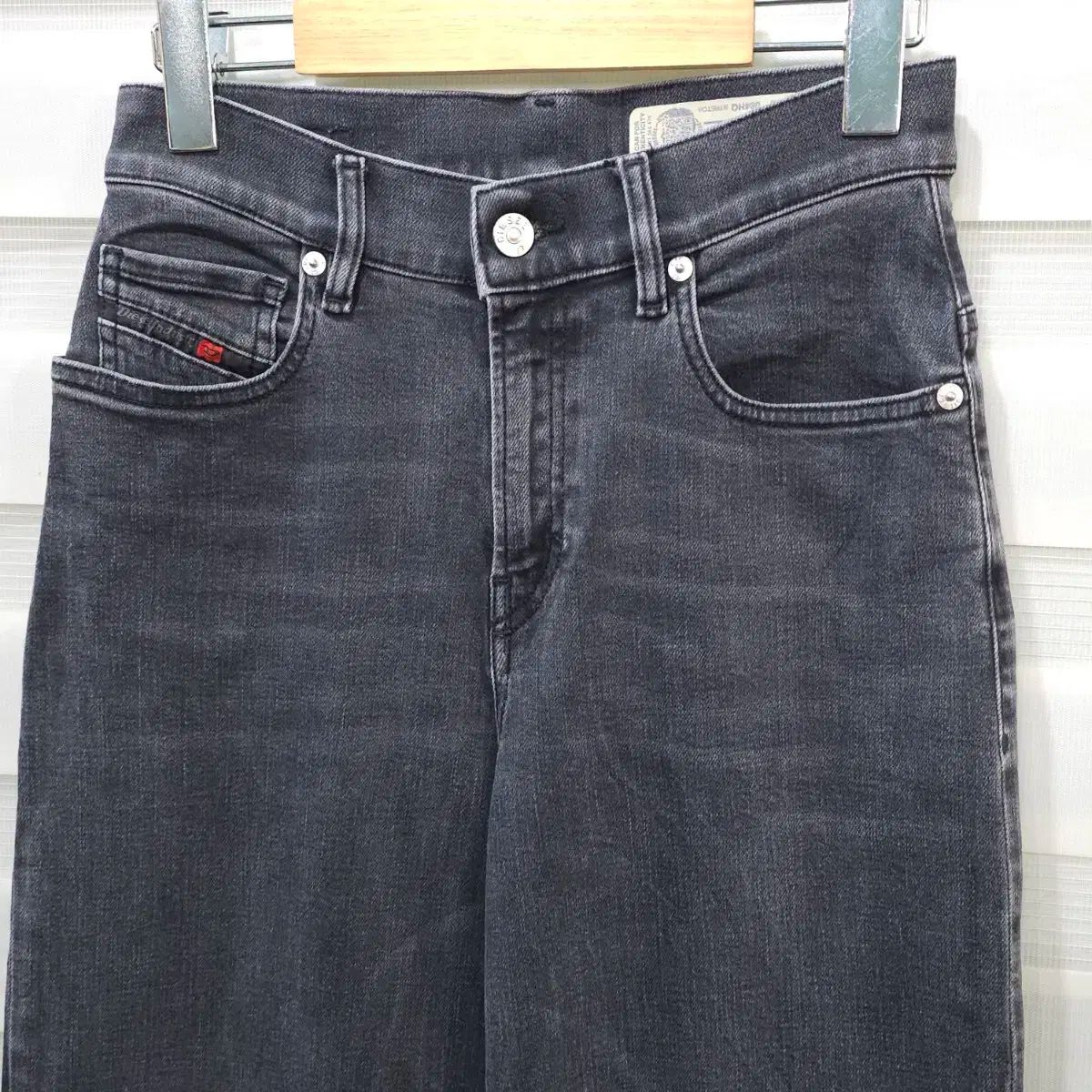 ウィメンズ デニムパンツ