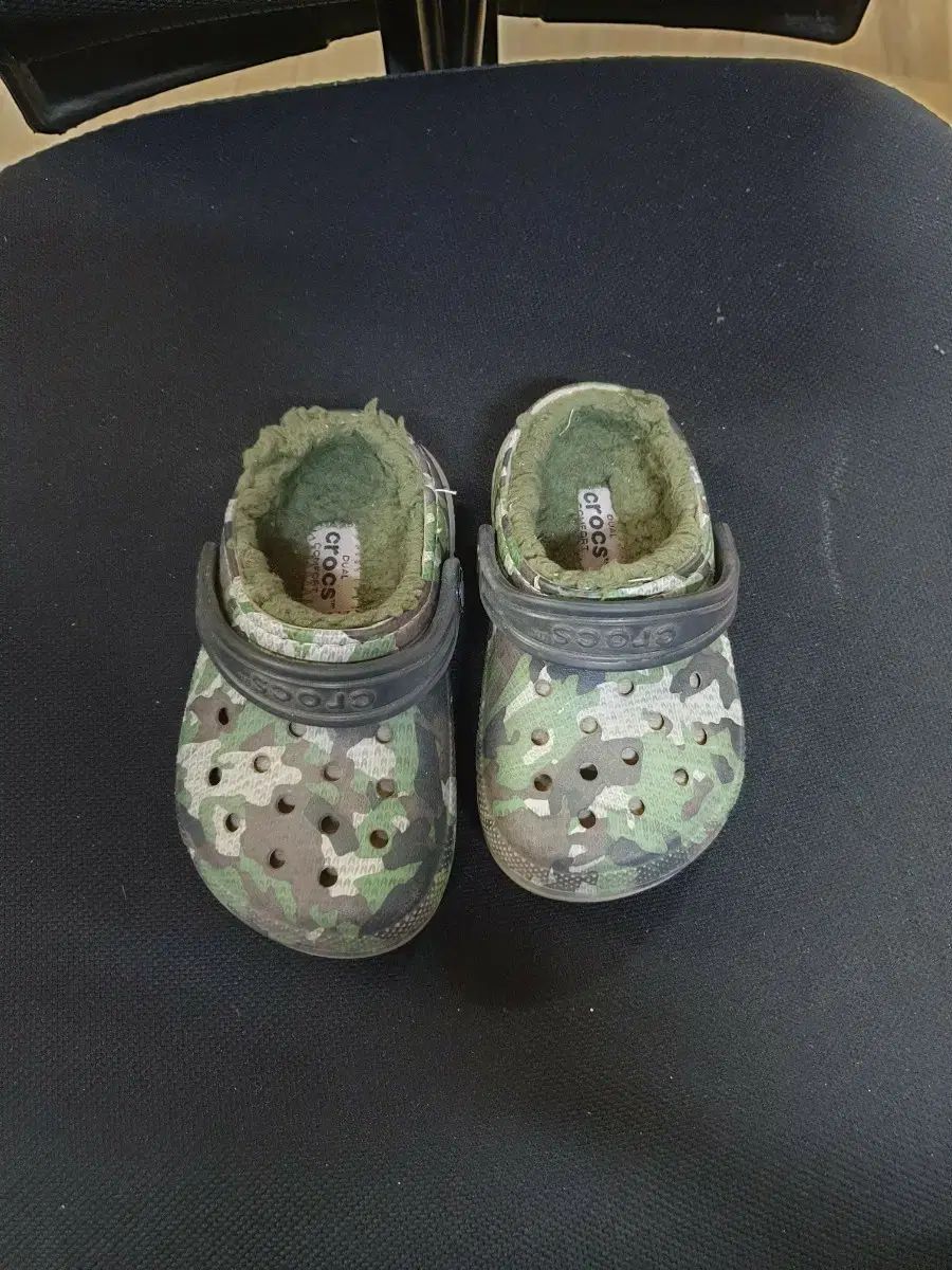  Crocs ファー 裏地 カモフラ C7 140 その他