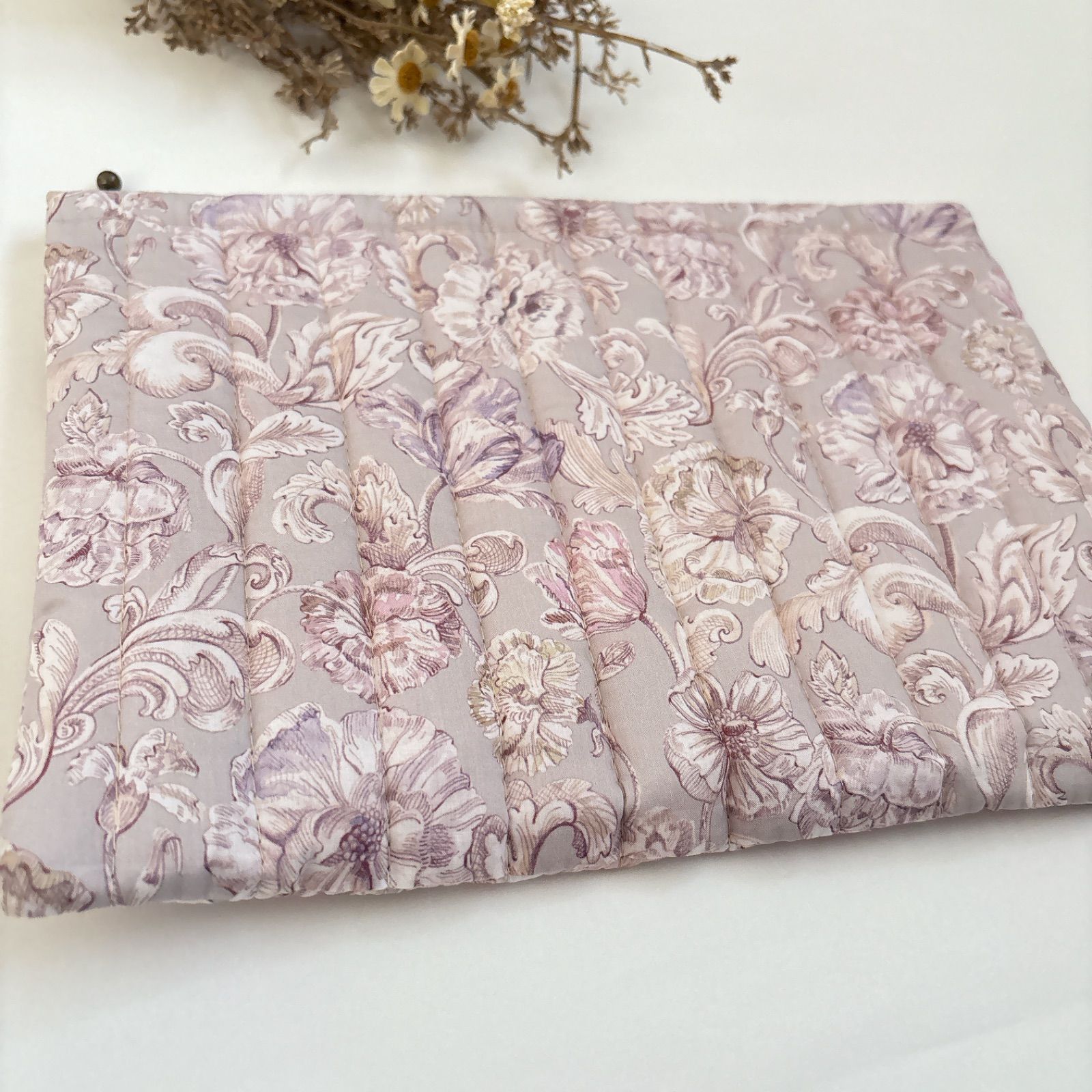 リバティ キルト フラットポーチ アレキサンダーマーブル グレー