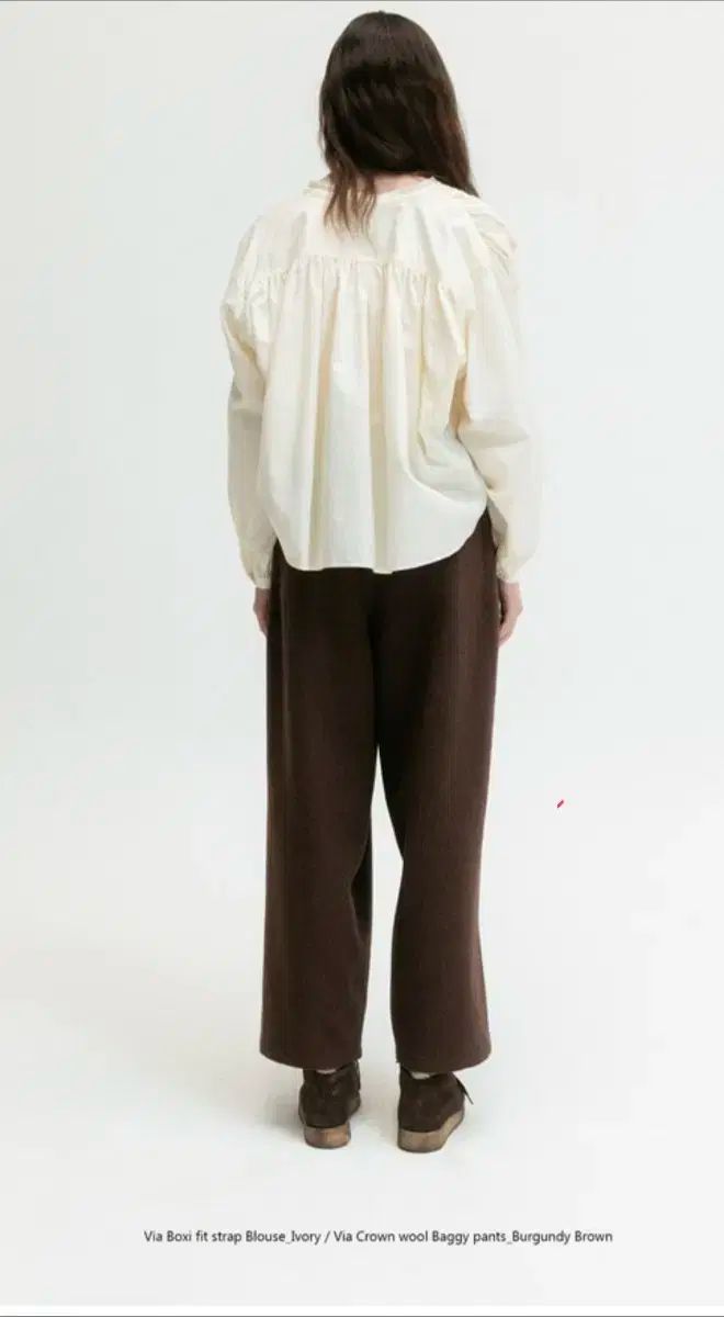 S 23FW VIA プレーン アイボリー ブラウス