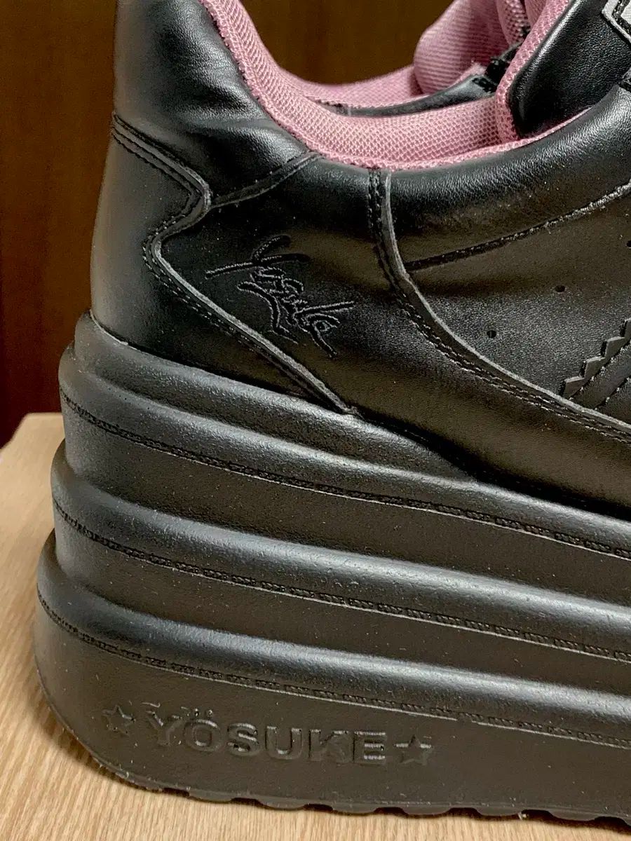 スニーカー 量産型