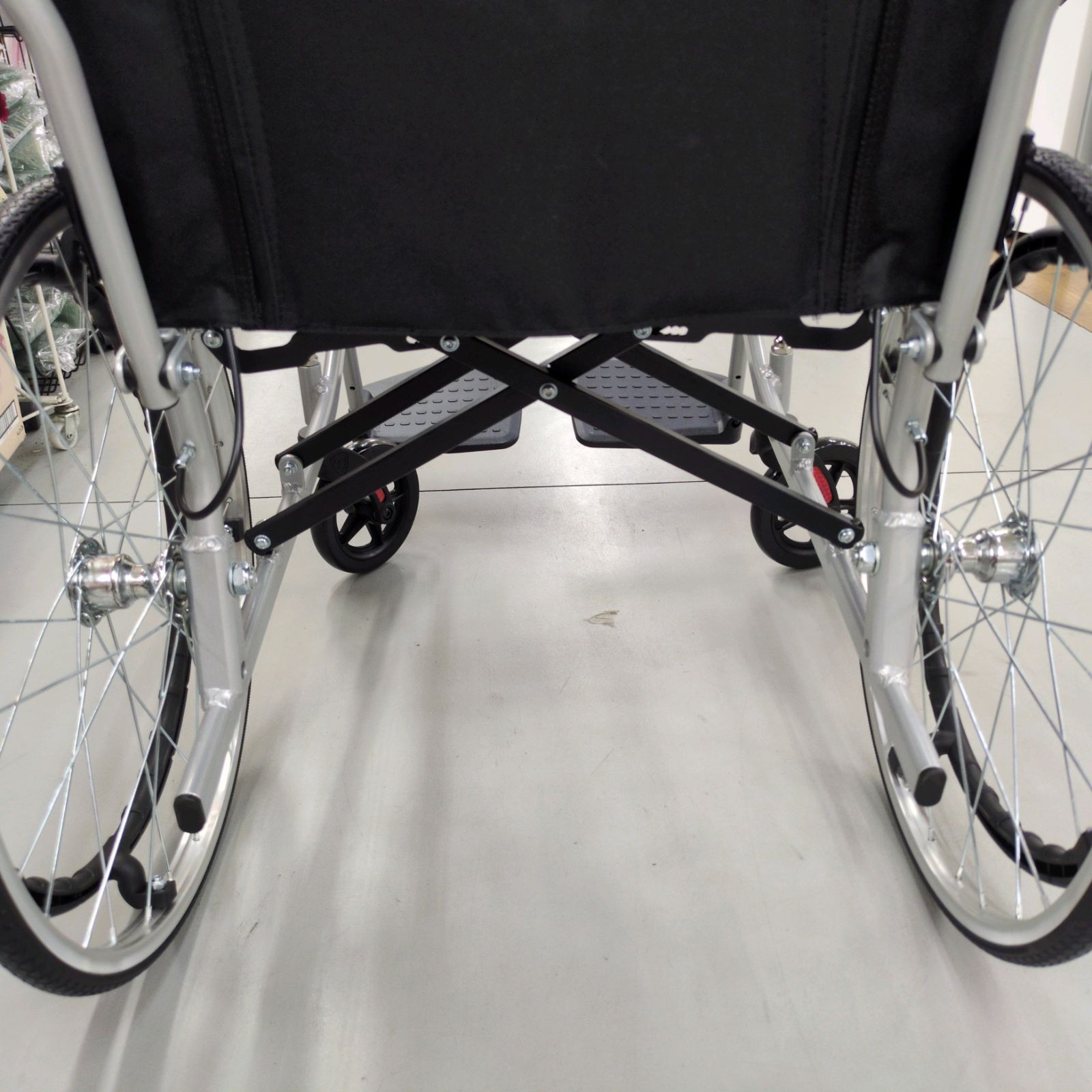 自走式 ノーパンクタイヤ