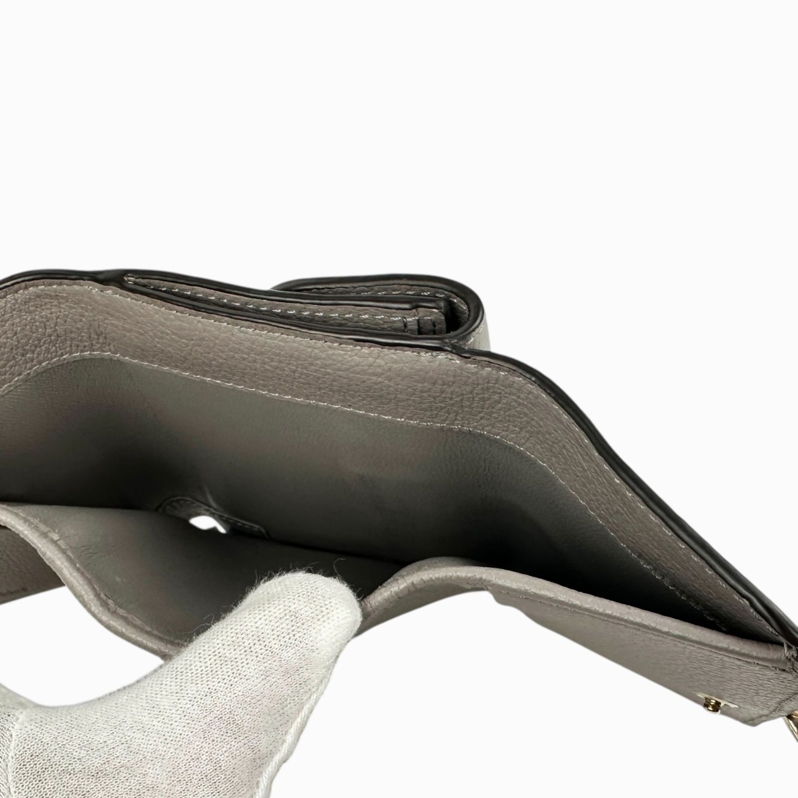 アルファベットスモールトリフォールドウォレットC